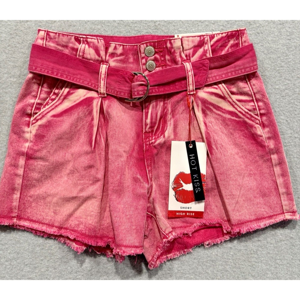 NWT Trendy Hot Kiss Pink Acid Wash High-Rise Belted Denim Shorts Size 3